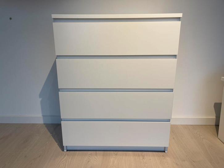 IKEA MALM ladekast met 4 lades – wit – goede staat, Huis en Inrichting, Kasten | Ladekasten, Zo goed als nieuw, 100 tot 150 cm