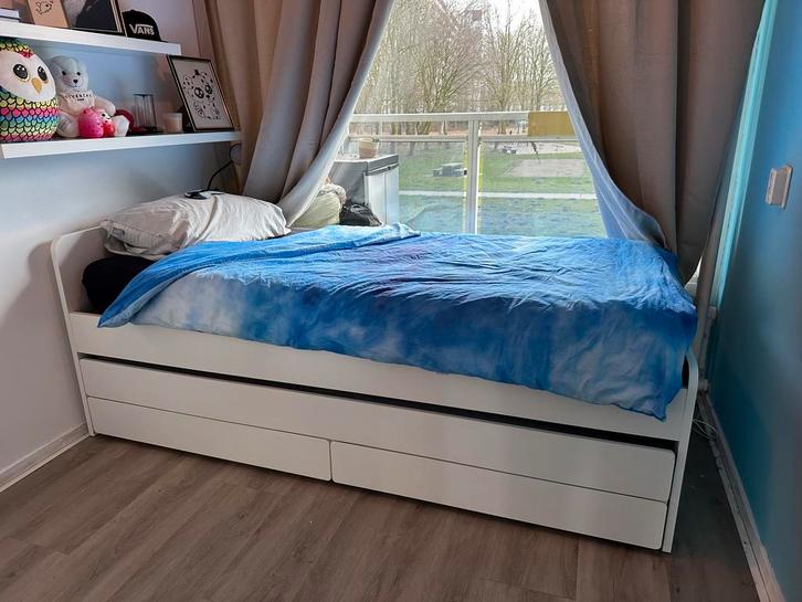 Eenpersoonsbed ikea slakt, Huis en Inrichting, Slaapkamer | Bedden, Zo goed als nieuw, Eenpersoons, 90 cm, Hout, Wit, Ophalen of Verzenden