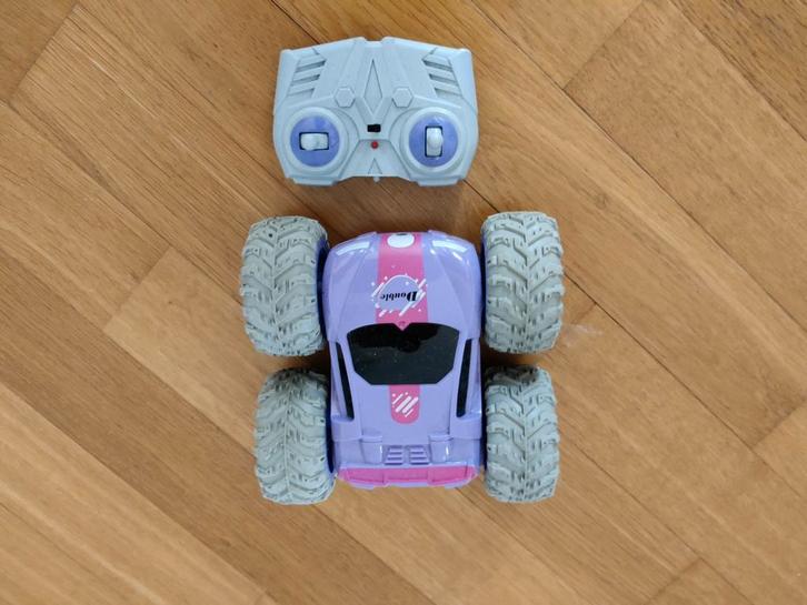 RC Stunt Auto - Paars met Afstandsbediening, Kinderen en Baby's, Speelgoed | Overig, Zo goed als nieuw, Jongen of Meisje, Ophalen of Verzenden