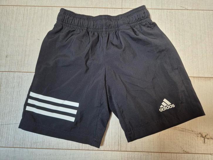 Zwart Climacool sportbroekje mt 128 (Adidas/ als NIEUW), Kinderen en Baby's, Kinderkleding | Maat 128, Jongen, Sport- of Zwemkleding