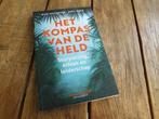 In NIEUWstaat Het kompas van de held, Boeken, Ophalen of Verzenden, Nieuw, Rick Willemsen