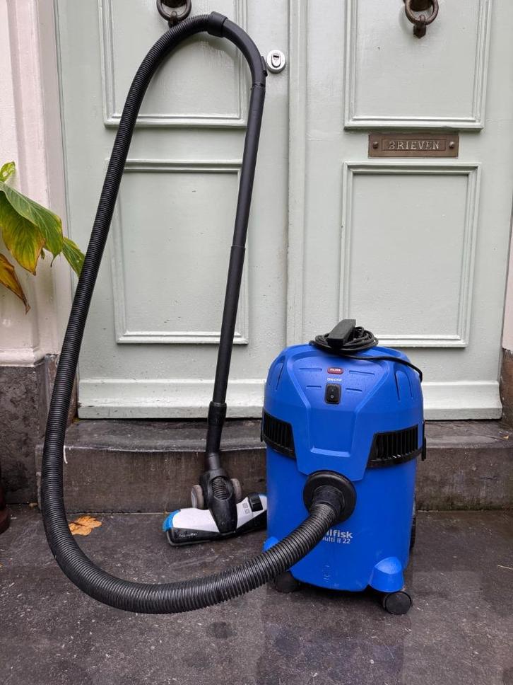 Nilfisk Multi II 22 Krachtige alleszuiger (nat&droog), Witgoed en Apparatuur, Stofzuigers, Gebruikt, Stofzuiger, 1200 tot 1600 watt