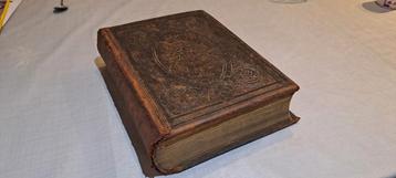 Antieke Brown’s Self-Interpreting holy Family Bible (± 1880) beschikbaar voor biedingen