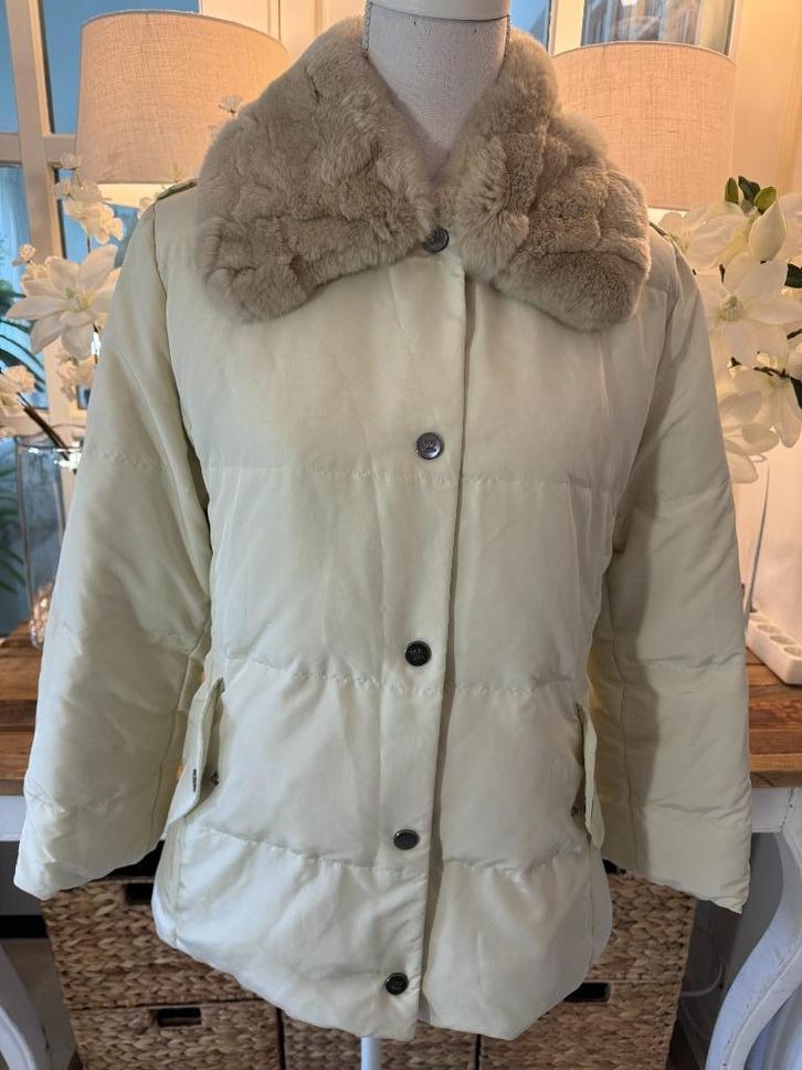 Chique, warme, Ecru/Crème jasje Max Mara, 38/M, ZGAN., Kleding | Dames, Jassen | Winter, Zo goed als nieuw, Maat 38/40 (M), Beige