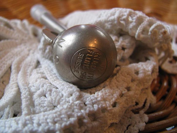 Fluit / whistle * N.S. * W. Kurath Flums SG Suisse *, Verzamelen, Spoorwegen en Tramwegen, Trein, Overige typen, Ophalen of Verzenden