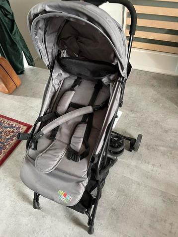 Handige buggy beschikbaar voor biedingen