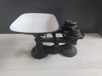 Weegschaal gietijzer antiek vintage keuken  beschikbaar voor biedingen