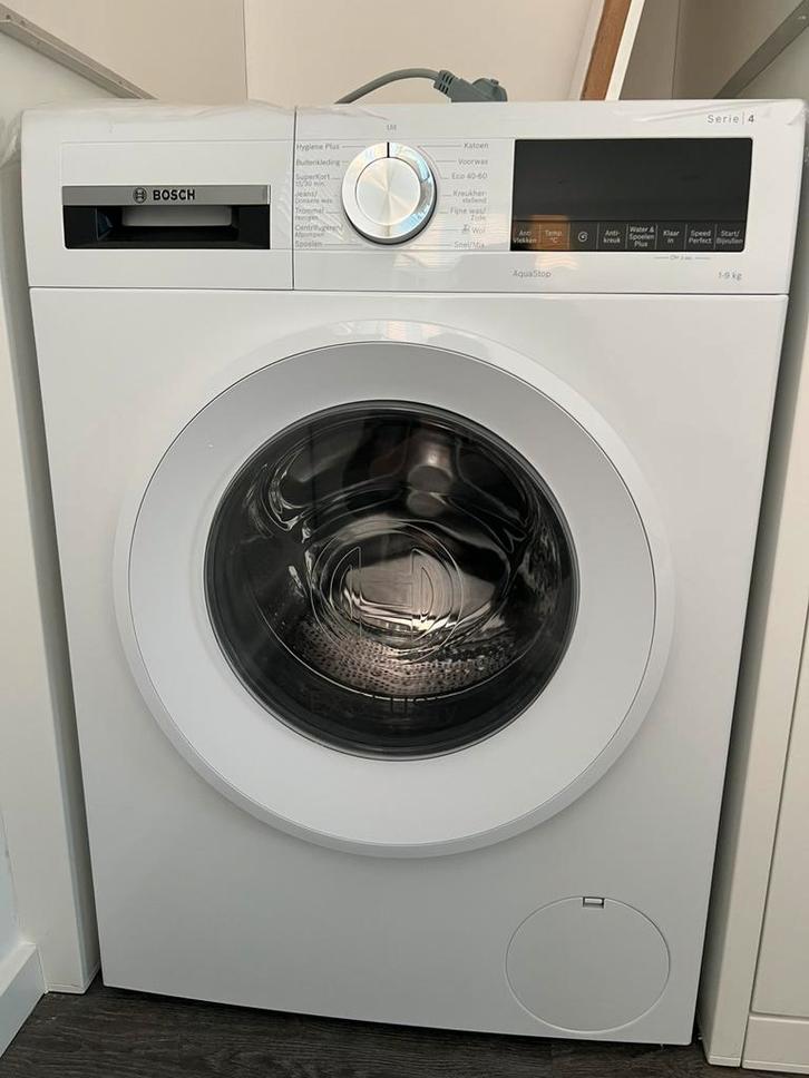 NIEUW - Bosch 9 kg Wasmachine – Serie 4, Witgoed en Apparatuur, Wasmachines, Nieuw, 8 tot 10 kg, Minder dan 85 cm, 1200 tot 1600 toeren