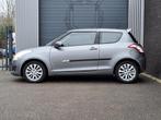 Suzuki Swift 1.2 Exclusive Keyless|Cruise|Nap, Voorwielaandrijving, Gebruikt, 400 kg, Leder en Stof