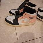 Jordan 1 Mid Peach Mocha Maat 43, Kleding | Heren, Schoenen, Overige kleuren, Ophalen of Verzenden, Sneakers of Gympen, Gedragen
