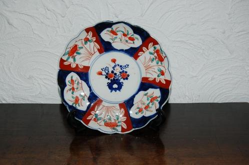 Imari bord met mooie afbeeldingen., Antiek en Kunst, Antiek | Porselein, Ophalen