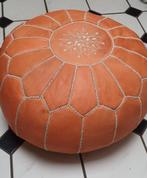 Nieuwe Marokkaanse handgemaakte leren poef, gevuld, Minder dan 50 cm, Rond, Nieuw, Ophalen of Verzenden