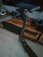 Navee v25i pro, Ophalen, Zo goed als nieuw, Elektrische step (E-scooter)