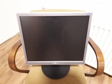 Complete PC set beschikbaar voor biedingen