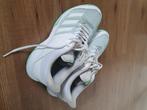 Adidas indoor volleyball shoes, Schoenen, Gebruikt, Ophalen