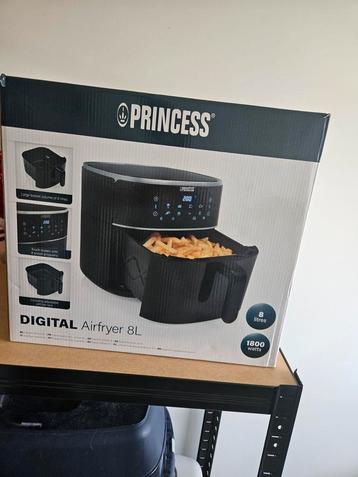 Princess 01.182254.01.001 Digitale Airfryer 8L beschikbaar voor biedingen