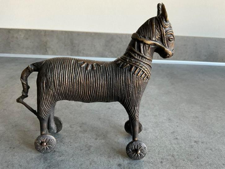Tempel speelpaardje, Antiek en Kunst, Antiek | Koper en Brons, Ophalen of Verzenden