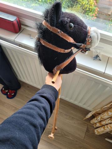 Leuk Stokpaardje voor Uren Speelplezier! beschikbaar voor biedingen
