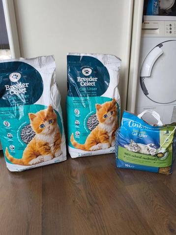 Kattenbakvulling – 2x Breeder Celect (30L) + 1x Coshida (10L beschikbaar voor biedingen