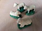 Vier oude gipsen schaapjes beschilderd, Diversen, Kerst, Ophalen of Verzenden, Zo goed als nieuw