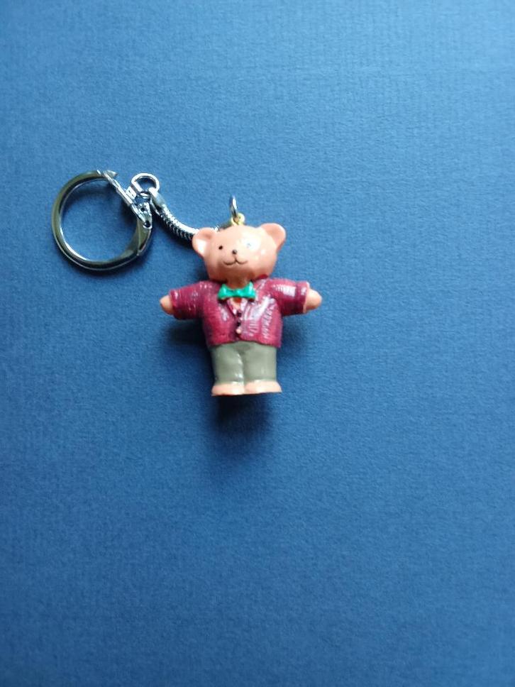 Beer Bob Bijenkorf sleutelhanger, Verzamelen, Beren en Cherished Teddies, Zo goed als nieuw, Beeldje, Overige merken, Ophalen