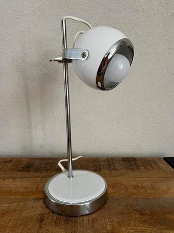Prachtige space age designed eyeball tafellamp beschikbaar voor biedingen