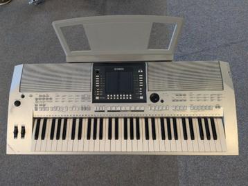 Yamaha PSR S710 keyboard beschikbaar voor biedingen