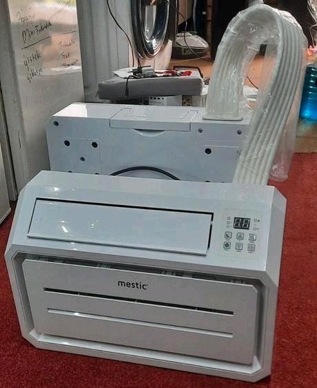 Te koop:stille Mestic SPA 3000 caravan-airco met nachtstand, Caravans en Kamperen, Caravan accessoires, Zo goed als nieuw, Ophalen