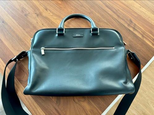 Boggi Milano zwart leren laptoptas | ZGAN, Computers en Software, Laptoptassen, Zo goed als nieuw, Aktetas, 16 inch, Ophalen of Verzenden