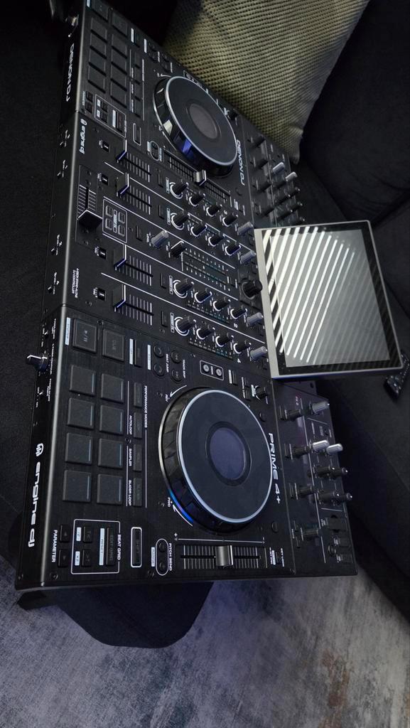 DenonDJ Prime 4+ met Pioneer headphones, Muziek en Instrumenten, Dj-sets en Draaitafels, Zo goed als nieuw, Pioneer, Ophalen of Verzenden