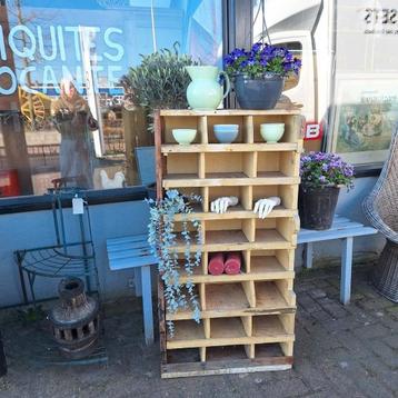 Oude Grutterskast/Vakkenkast - 59x27x115cm beschikbaar voor biedingen