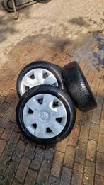 Suzuki swift stalen velgen met 3 goede winterbanden, Ophalen, Gebruikt, Suzuki