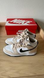 Nike Dunk High "Velvet Brown" FD9874-100 mt. 39, Nike, Ophalen of Verzenden, Wit, Zo goed als nieuw