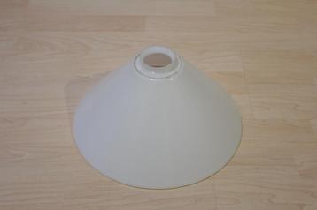 Lampenkap van opaal glas beschikbaar voor biedingen