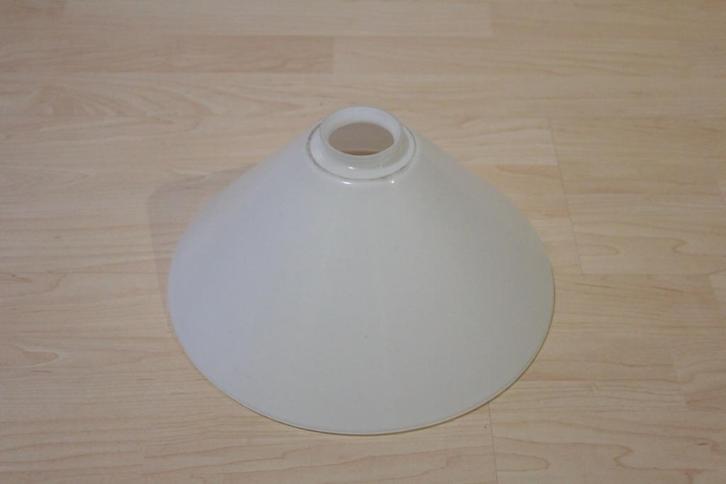 Lampenkap van opaal glas, Huis en Inrichting, Lampen | Lampenkappen, Zo goed als nieuw, Minder dan 25 cm, Rond, Wit, Ophalen