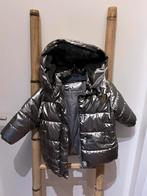 Winterjas zilver Mango- maat 92, Kinderen en Baby's, Kinderkleding | Maat 92, Ophalen, Meisje, Zo goed als nieuw, MANGO