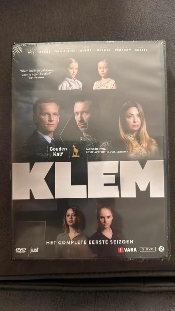 Dvd Klem Het complete eerste seizoen (nieuw in verpakking), Cd's en Dvd's, Dvd's | Tv en Series, Ophalen
