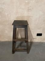 Oude Houten Kruk/Bijzettafel, Ophalen, Gebruikt, Hout