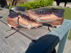 Voetbal schoenen, Sport en Fitness, Maat XS of kleiner, Ophalen of Verzenden, Schoenen