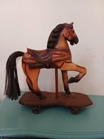 Houten paard 40 cm hoog met wieltjes, Ophalen of Verzenden