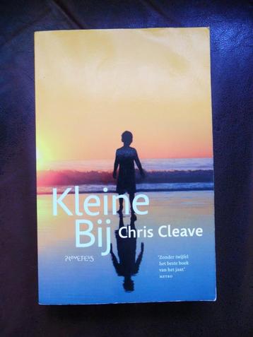 Kleine bij - Chris Cleave beschikbaar voor biedingen