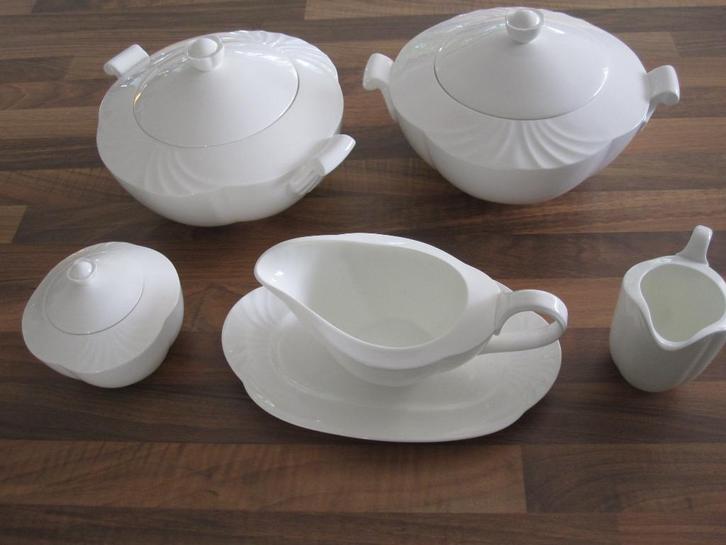 Servies delen Villeroy & Bosch, Antiek en Kunst, Antiek | Servies compleet, Ophalen of Verzenden