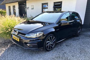 Volkswagen Golf 1.5 Highline R-Line AdapCruise/Led/Clima/Nav beschikbaar voor biedingen