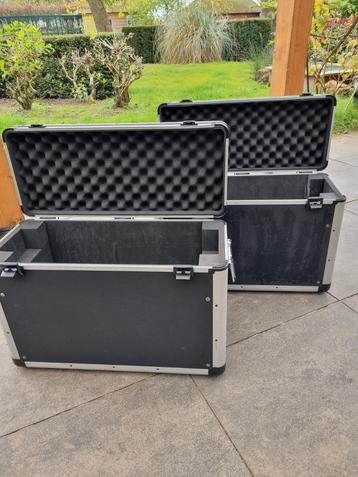 2 stevige flight cases izgst