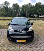 Peugeot 107 1.0 12V 5DR 2011 Zwart, Auto's, Voorwielaandrijving, 4 stoelen, Origineel Nederlands, Handgeschakeld