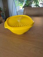 Tupperware retro vierkante trommel geel, Huis en Inrichting, Ophalen of Verzenden, Gebruikt, Geel