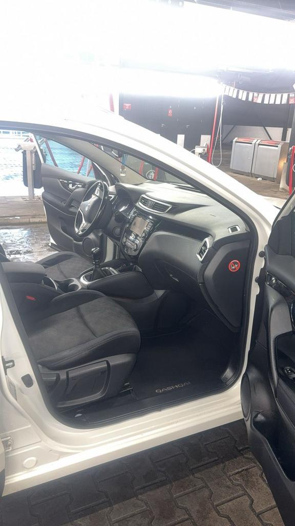 Nissan Qashqai 1.2 Dig-t 85KW 2WD 2017 Wit, Auto's, Nissan, Particulier, Qashqai, Benzine, C, SUV of Terreinwagen, Handgeschakeld