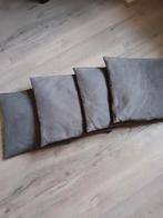 Nieuwe suedelook kussens, Huis en Inrichting, Woonaccessoires | Kussens, Ophalen, Zo goed als nieuw, Grijs, Vierkant