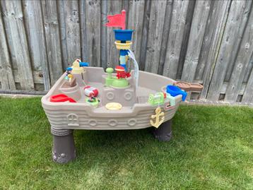 Little tikes piratenboot / watertafel beschikbaar voor biedingen