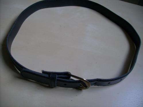 ceintuur zwart , bronskleurige gesp 87 cm., Kleding | Dames, Riemen en Ceinturen, Gedragen, Tailleriem, 80 tot 90 cm, Minder dan 3 cm